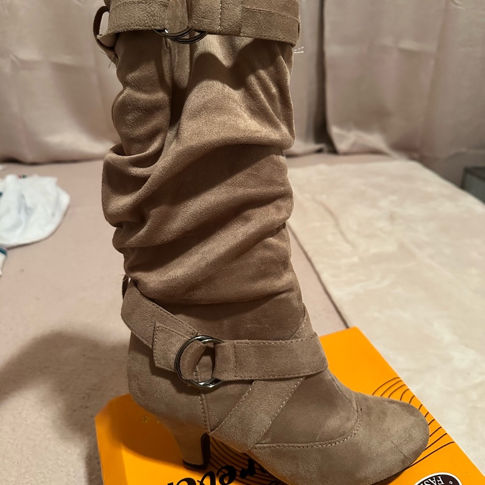 Knees boots